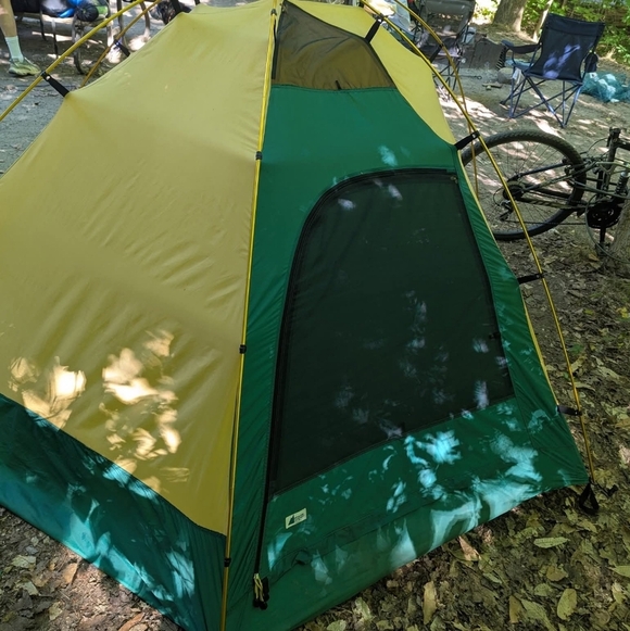 Vintage MEC Tent - Picture 3 of 4